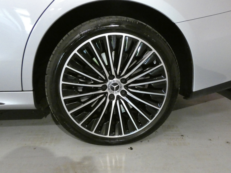 Image Mercedes-Benz CLASSE E BERLINE 300 de Hybrid EQ AMG Line  