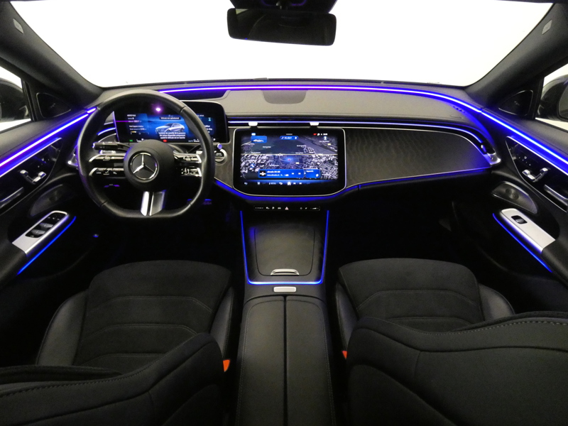 Image Mercedes-Benz CLASSE E BERLINE 300 de Hybrid EQ AMG Line  