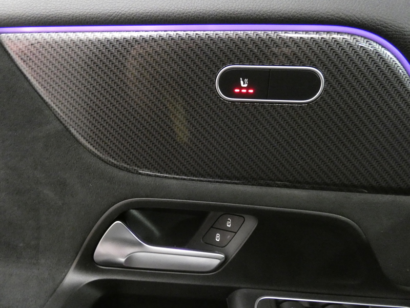 Image Mercedes-Benz GLA 200 d AMG Line  