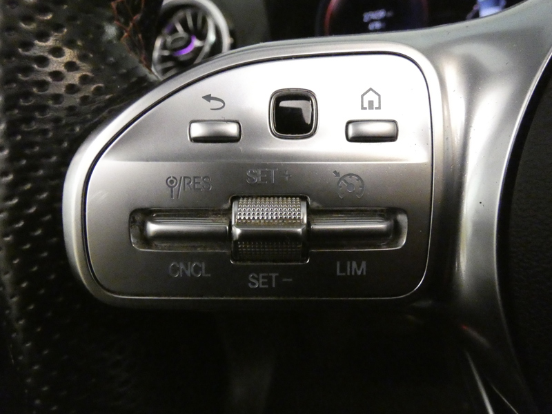 Image Mercedes-Benz GLA 200 d AMG Line  