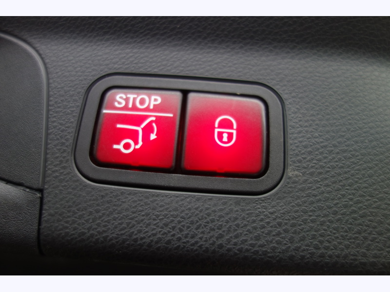 Image Mercedes-Benz GLC COUPÉ 300e 4MATIC Business Line 