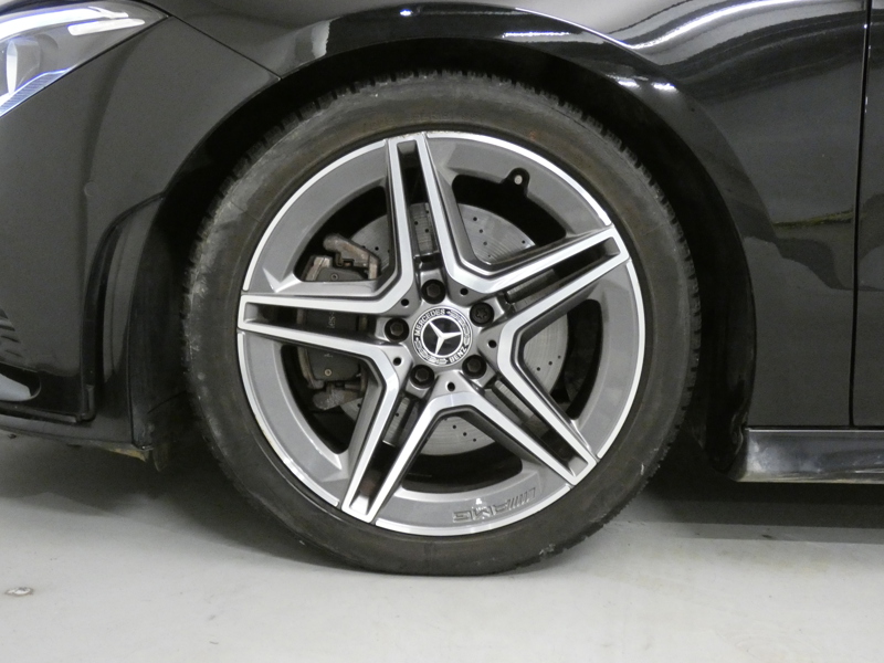 Image Mercedes-Benz CLA SHOOTING BRAKE CLA 200 Shooting Brake AMG Line  