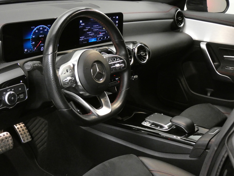 Image Mercedes-Benz CLA SHOOTING BRAKE CLA 200 Shooting Brake AMG Line  