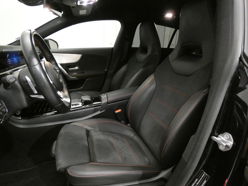 Image Mercedes-Benz CLA SHOOTING BRAKE CLA 200 Shooting Brake AMG Line  