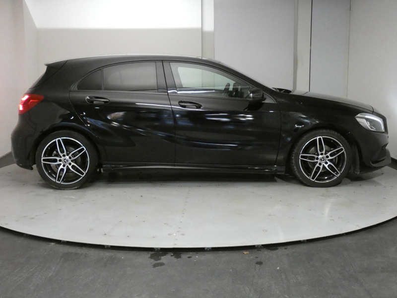 Image Mercedes-Benz CLASSE A A 200 d Fascination  