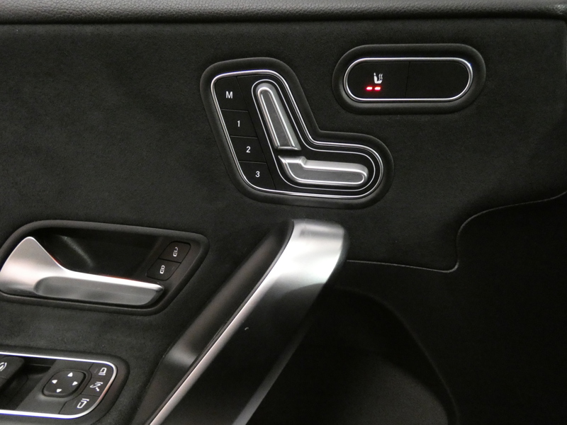 Image Mercedes-Benz CLASSE A 200 AMG Line  