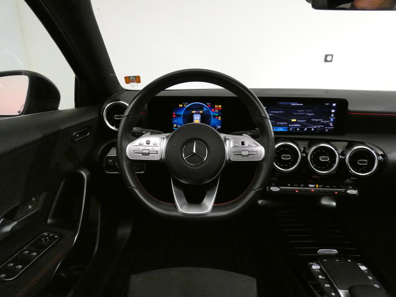 Image Mercedes-Benz CLASSE A 180 AMG Line  
