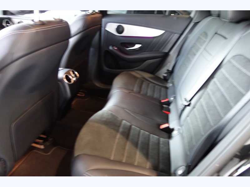 Image Mercedes-Benz GLC COUPÉ 300 de 4Matic AMG Line 2.0 306 ch 9G-TRONIC