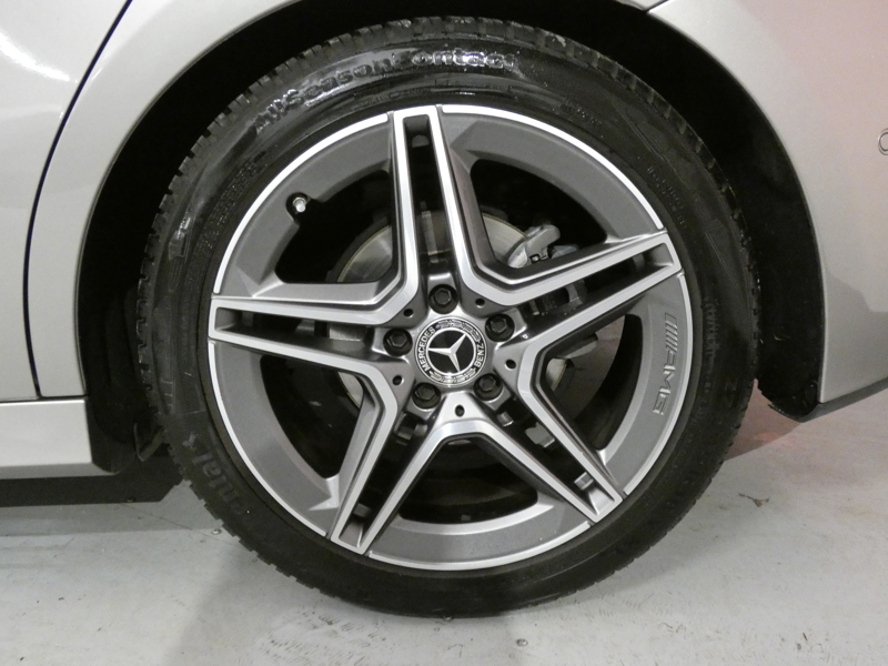 Image Mercedes-Benz CLASSE A 180 AMG Line  