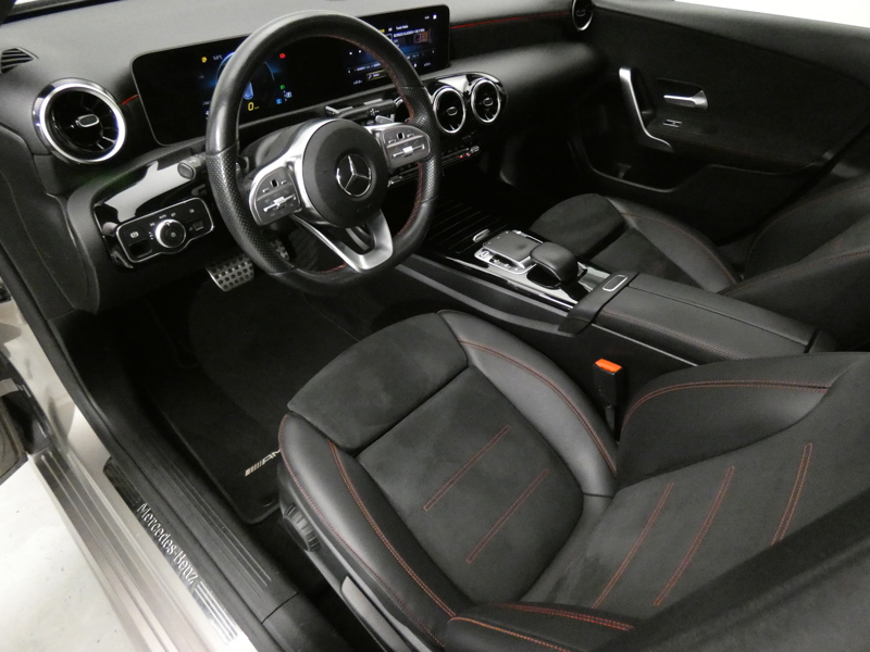 Image Mercedes-Benz CLASSE A 180 AMG Line  