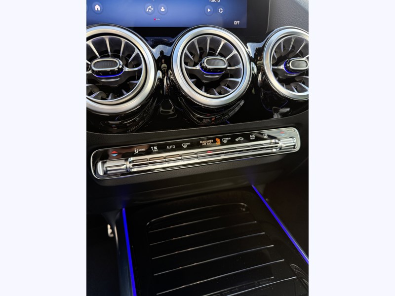 Image Mercedes-Benz GLA 250 e Hybrid EQ AMG Line  