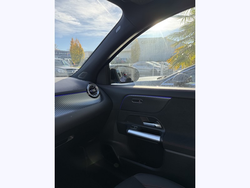 Image Mercedes-Benz GLA 250 e Hybrid EQ AMG Line  