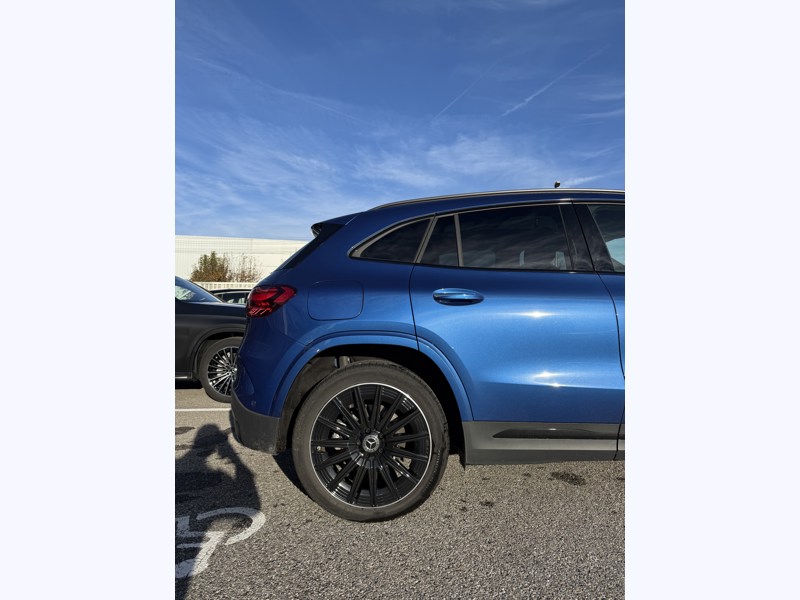 Image Mercedes-Benz GLA 250 e Hybrid EQ AMG Line  